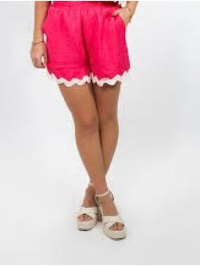 entro Hot Pink Scallop Hem Athletic Shorts with Cream Trim
